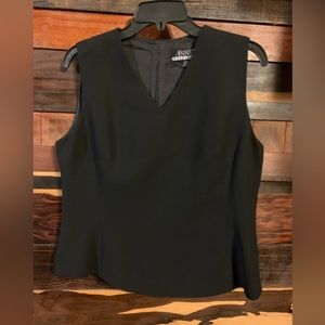 Black Zip-up-the-back vest CASUAL CORNER ANNEX 12P